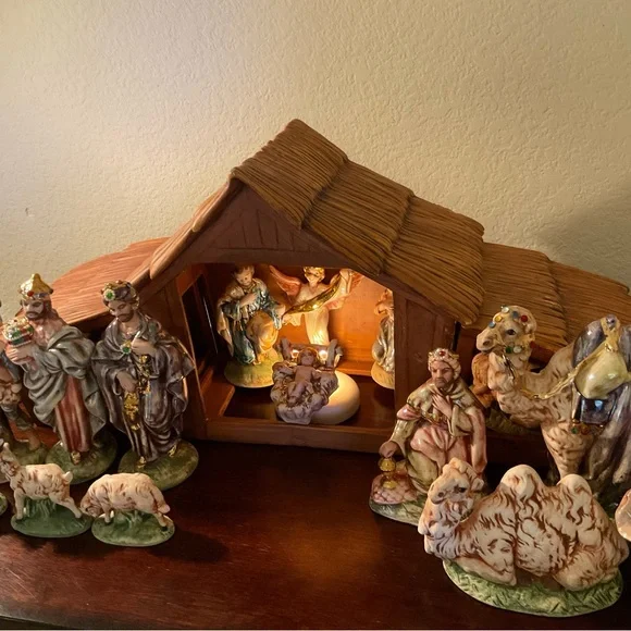 Vintage Atlantic Mold Nativity Manger Scene, 21-Piece, 1970 Ceramic Set
